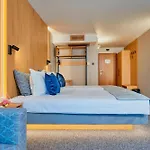 Sentido Bellevue מלון