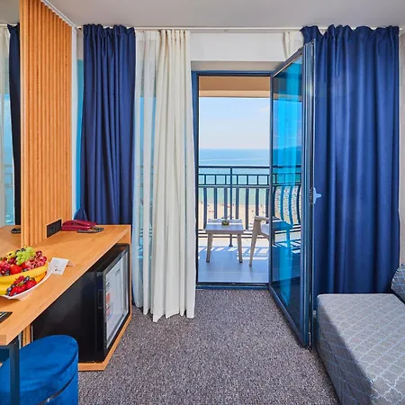 Sentido Bellevue 4* 써니비치